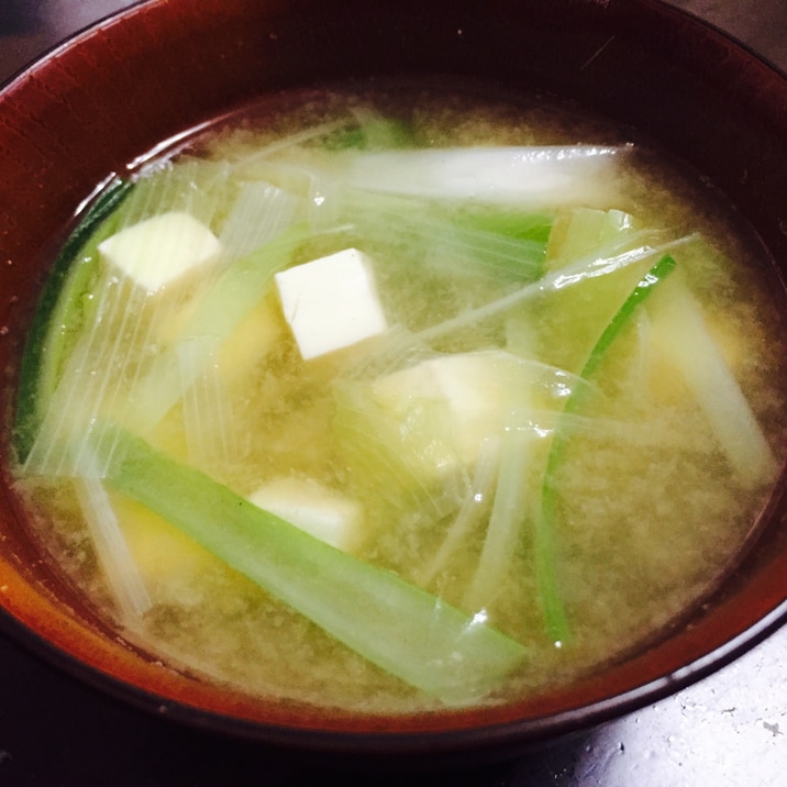 ネギと豆腐の生姜入り味噌汁